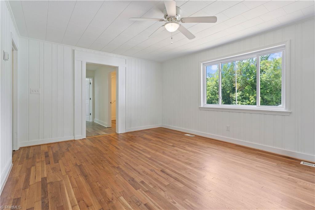 3760 Meadowbrook Drive Property Photo 6
