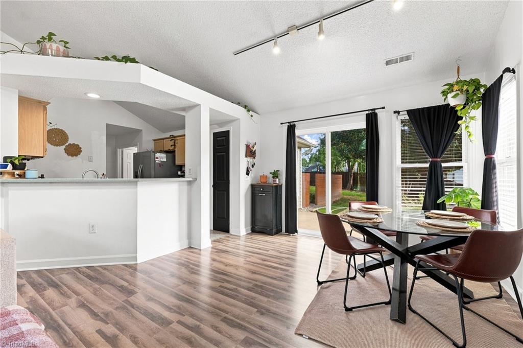 1 Ivy Ridge Court Property Photo 6