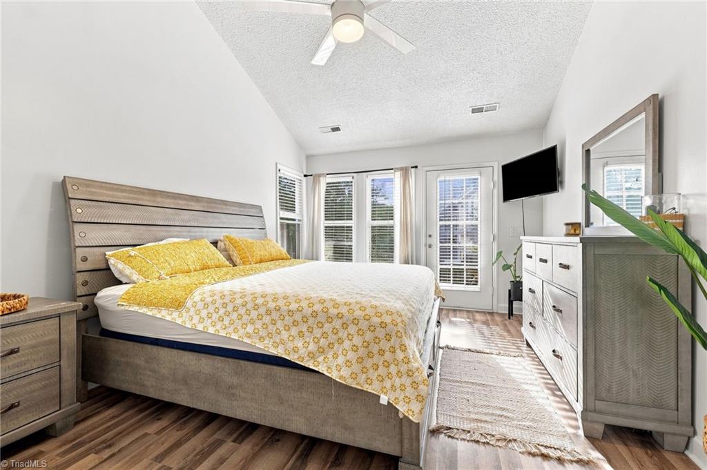 1 Ivy Ridge Court Property Photo 12