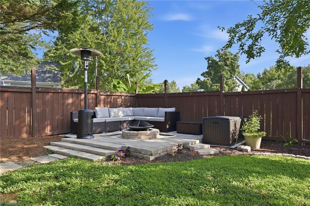 1 Ivy Ridge Court Property Photo 23