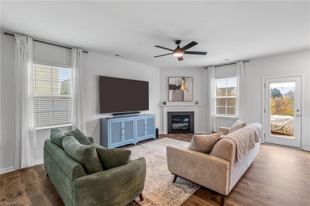 6947 Saddlebred Drive Property Photo 3