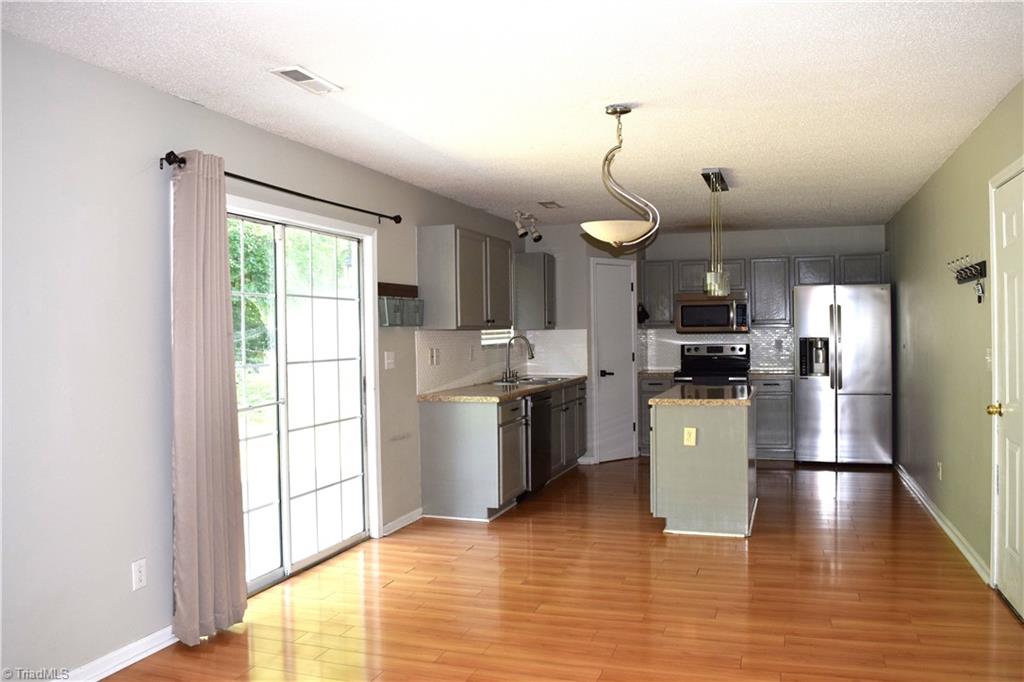 1015 Cayley Court Property Photo 16