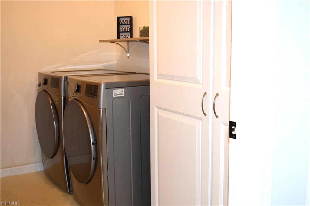 1015 Cayley Court Property Photo 24