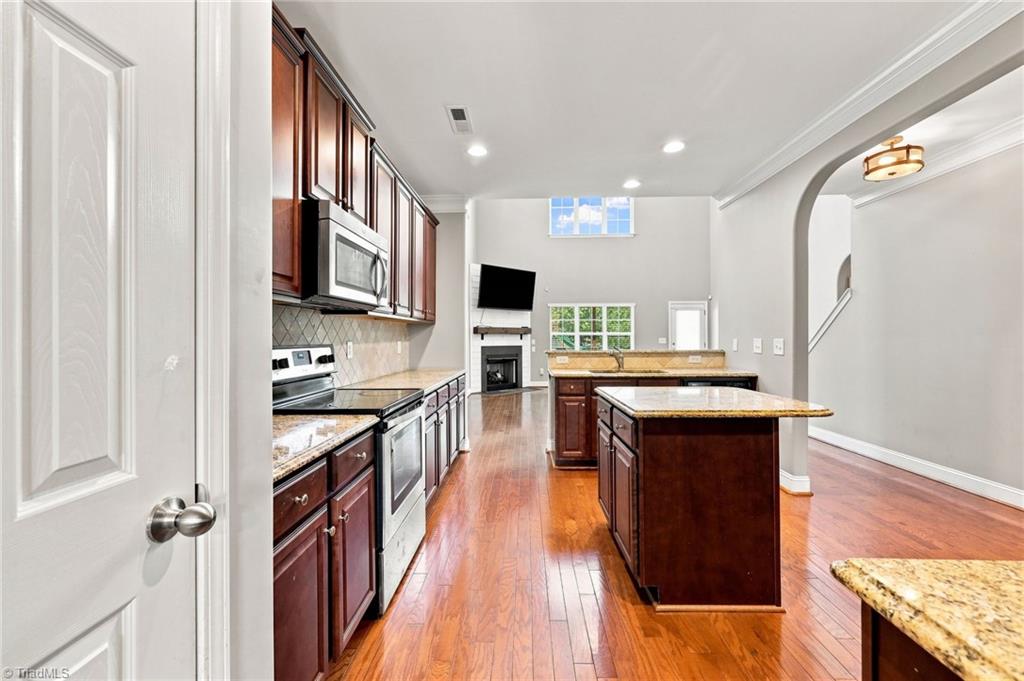 5465 Holbein Gate Road Property Photo 7
