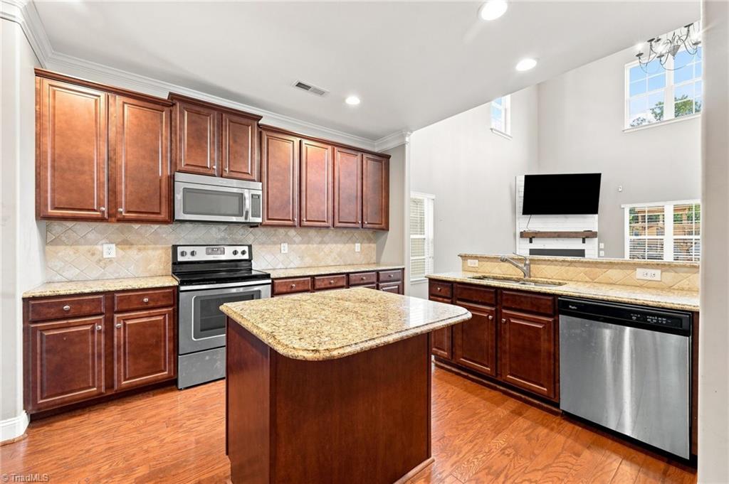 5465 Holbein Gate Road Property Photo 8