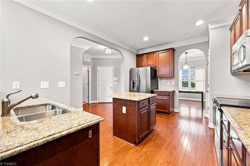 5465 Holbein Gate Road Property Photo 10