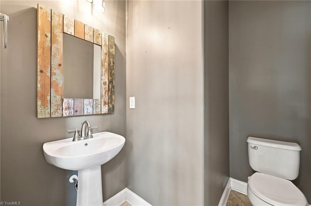 5465 Holbein Gate Road Property Photo 21