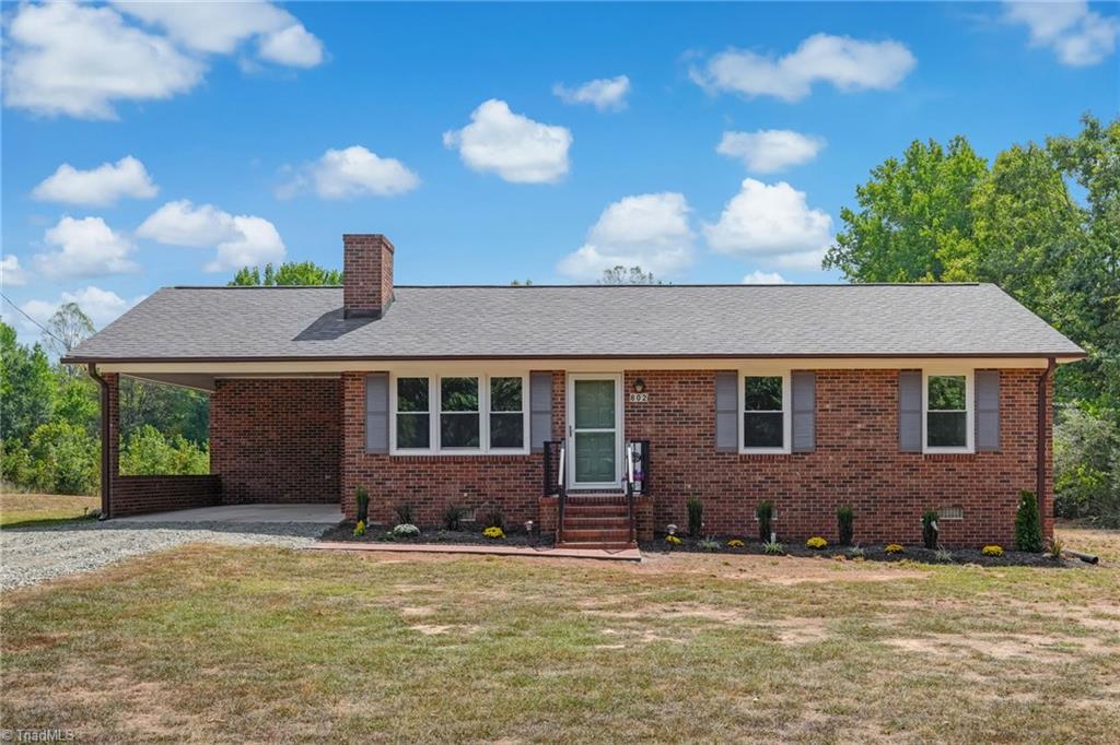 802 Strawberry Road Property Photo 1