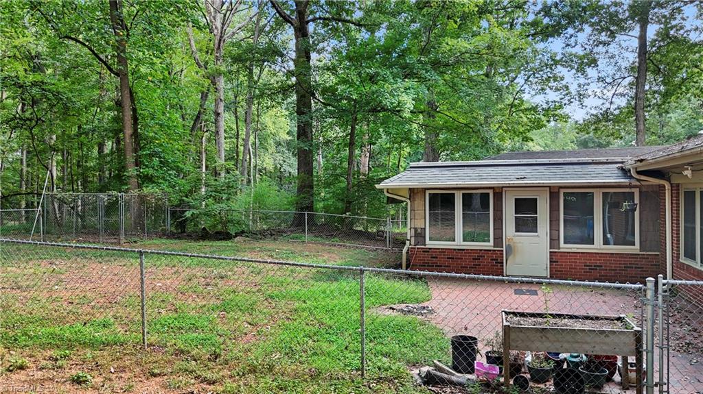 386 Broad Street Property Photo 9