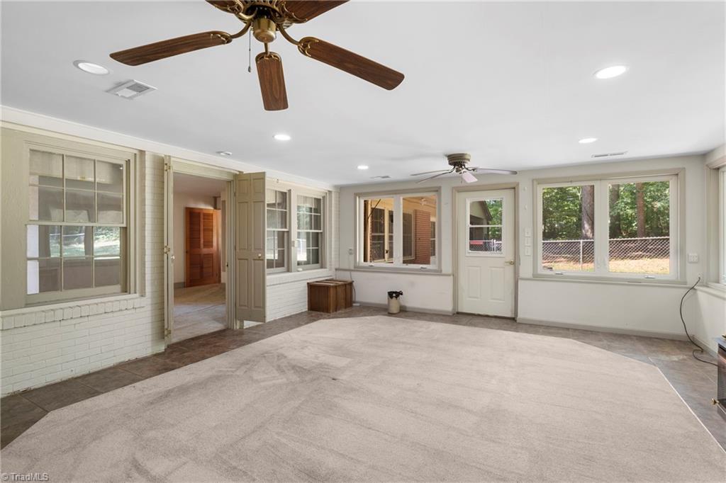 386 Broad Street Property Photo 18