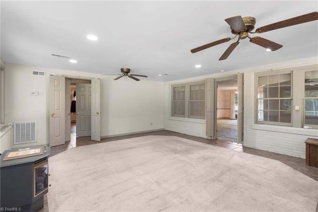 386 Broad Street Property Photo 19