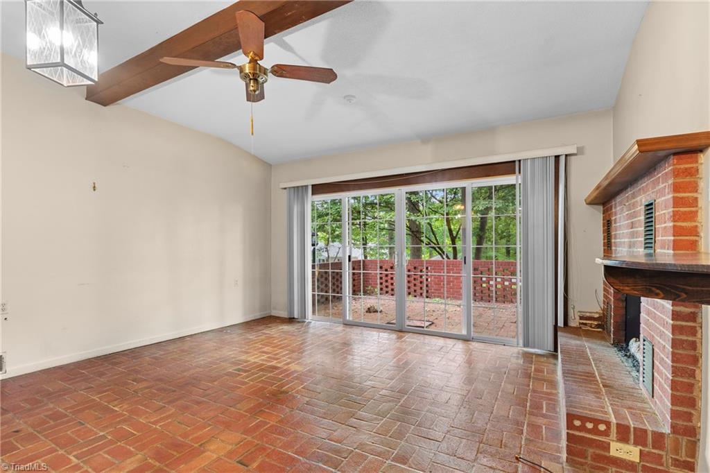 386 Broad Street Property Photo 22
