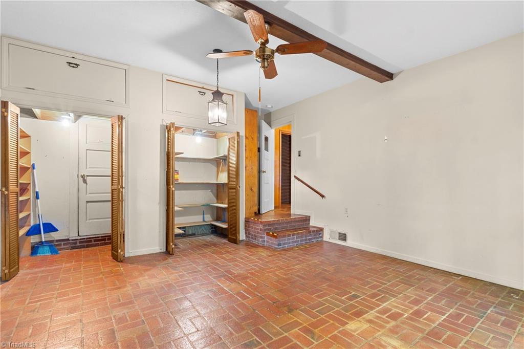 386 Broad Street Property Photo 23