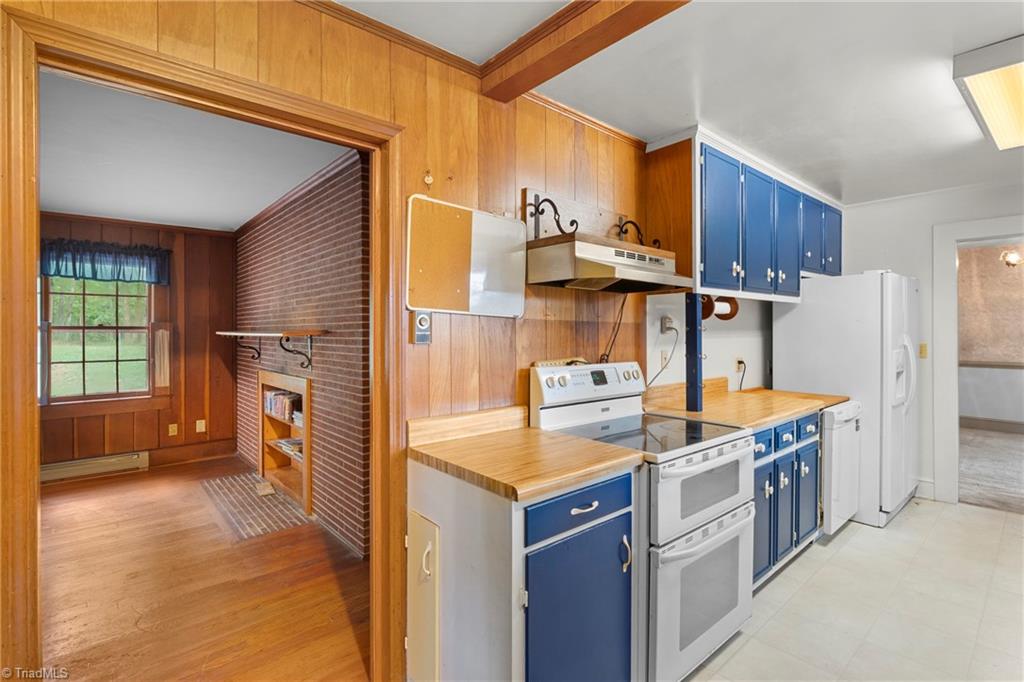 386 Broad Street Property Photo 25