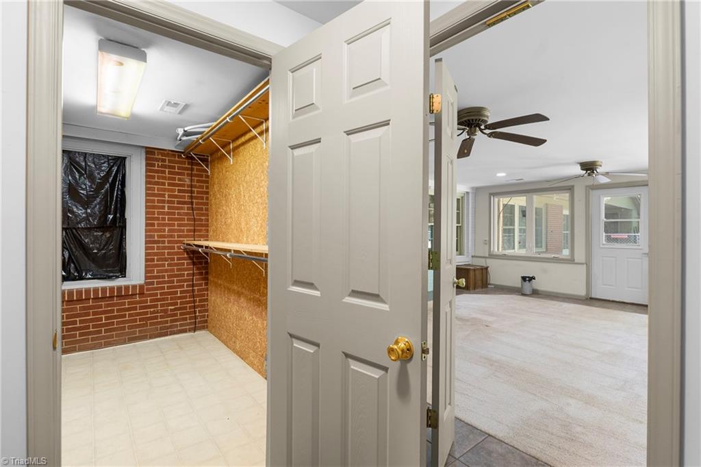 386 Broad Street Property Photo 28