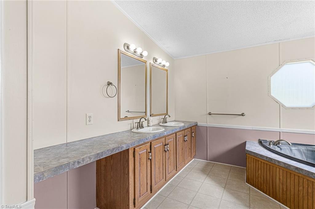 1418 William Riley Road Property Photo 23