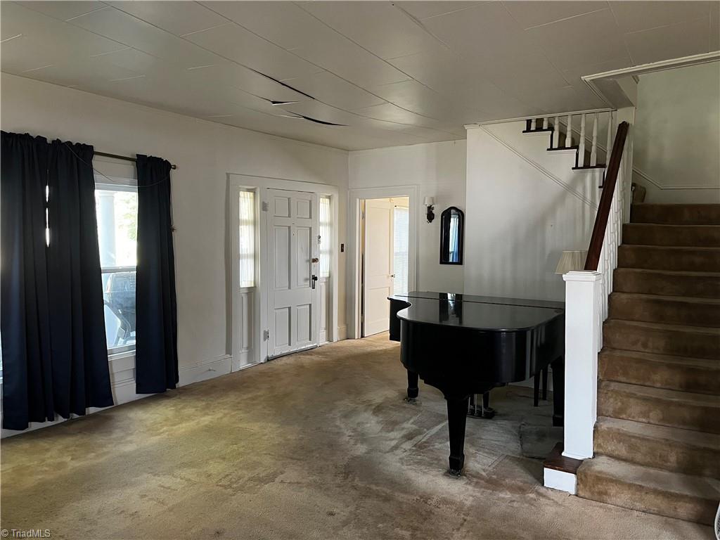 207 Summit Street Property Photo 9