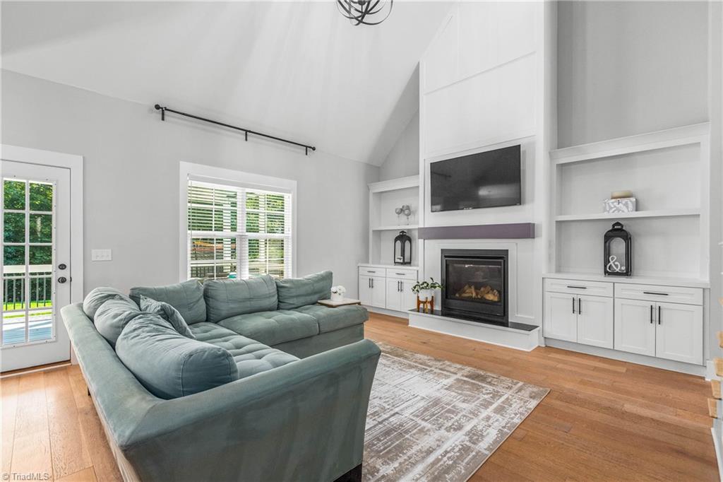 569 Wentworth Drive Property Photo 8