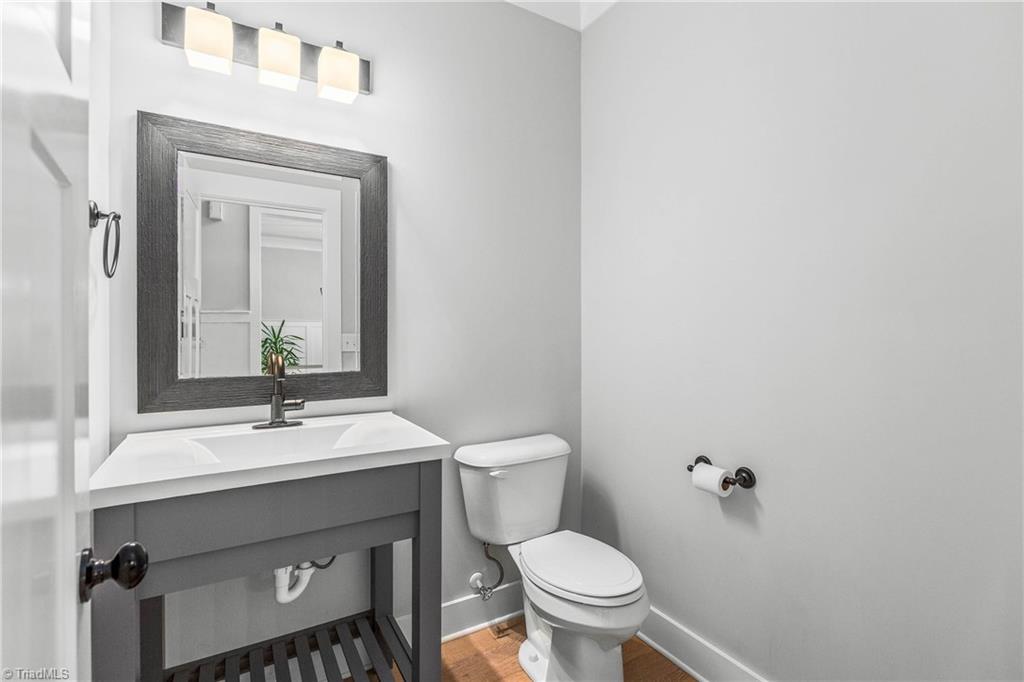 569 Wentworth Drive Property Photo 22