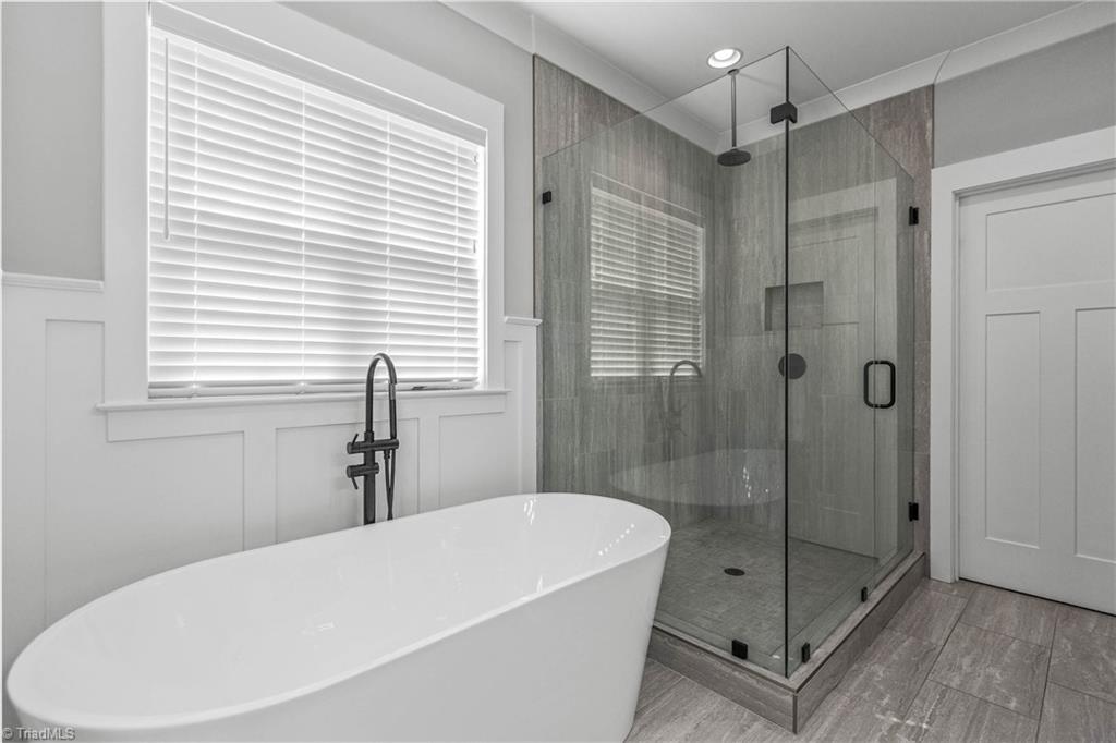569 Wentworth Drive Property Photo 27