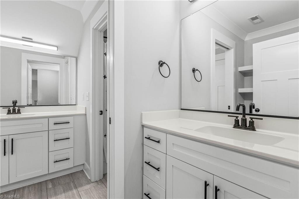 569 Wentworth Drive Property Photo 32