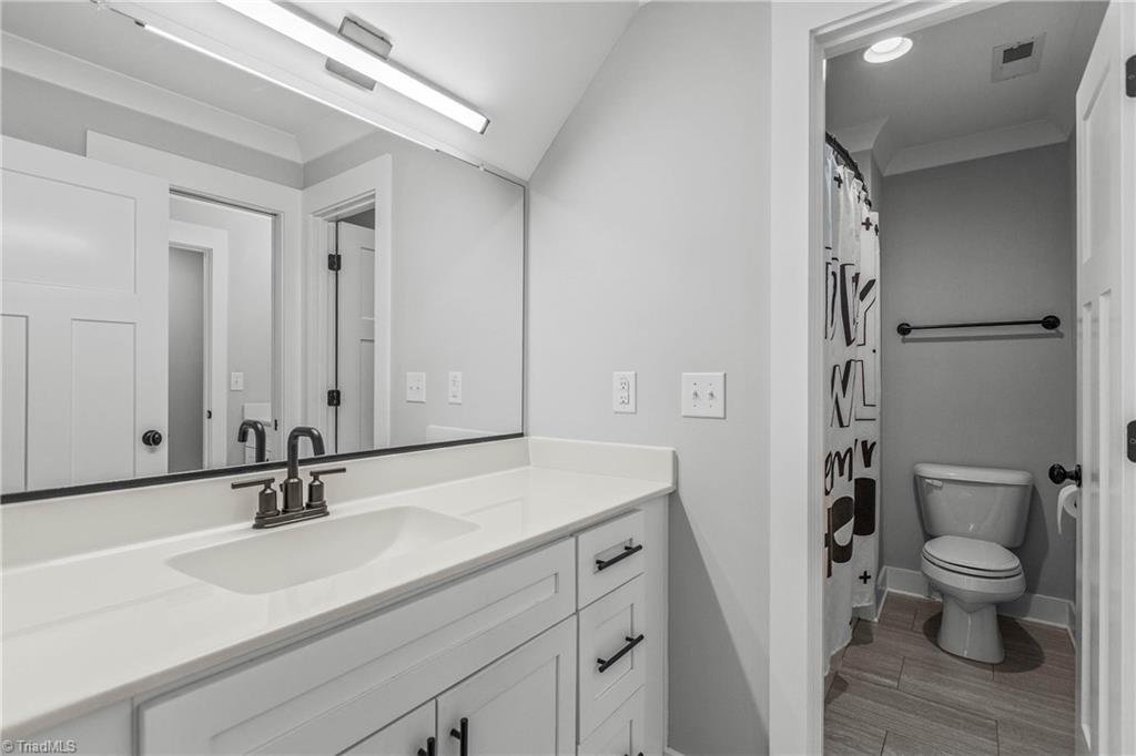 569 Wentworth Drive Property Photo 33
