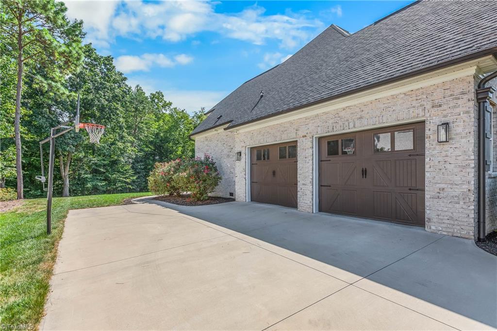 569 Wentworth Drive Property Photo 37