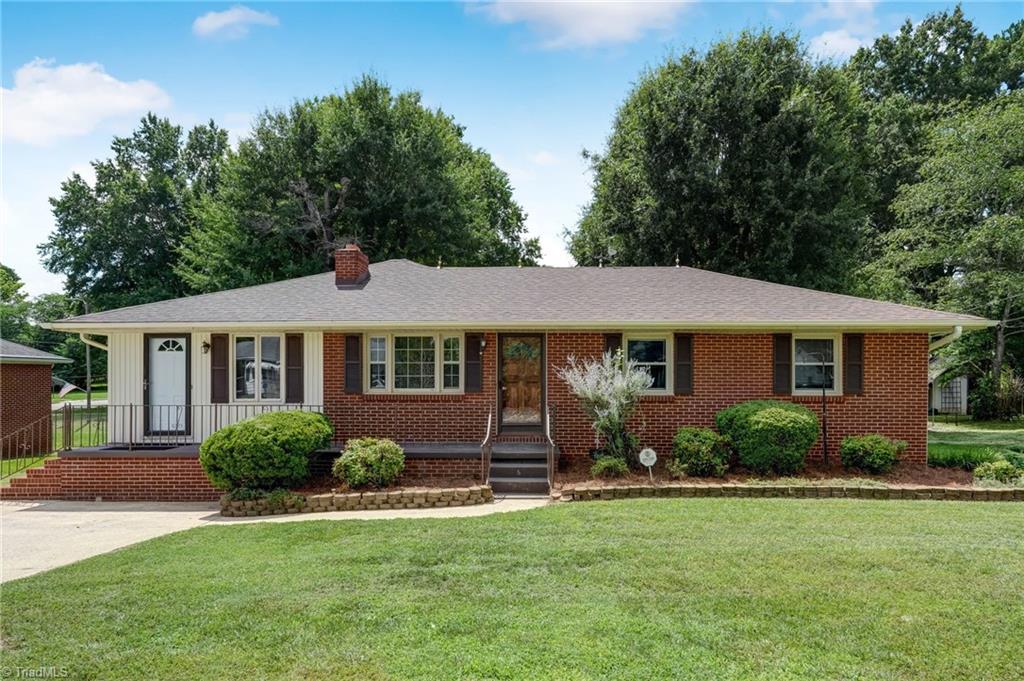 1106 Walnut Street Property Photo 1