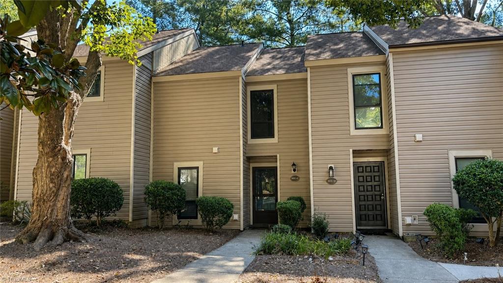 301 Village Lane # C Property Photo 1