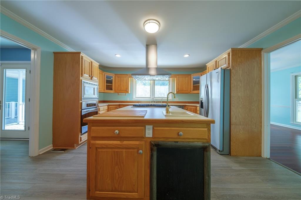 8908 Cedar Spring Drive Property Photo 9