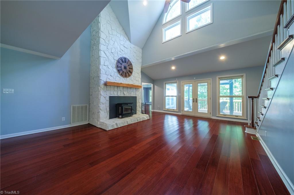 8908 Cedar Spring Drive Property Photo 16