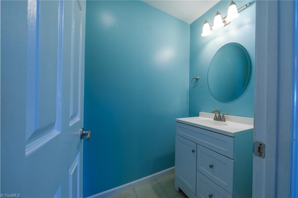8908 Cedar Spring Drive Property Photo 17