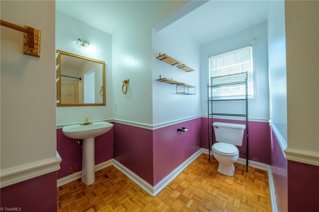8908 Cedar Spring Drive Property Photo 32
