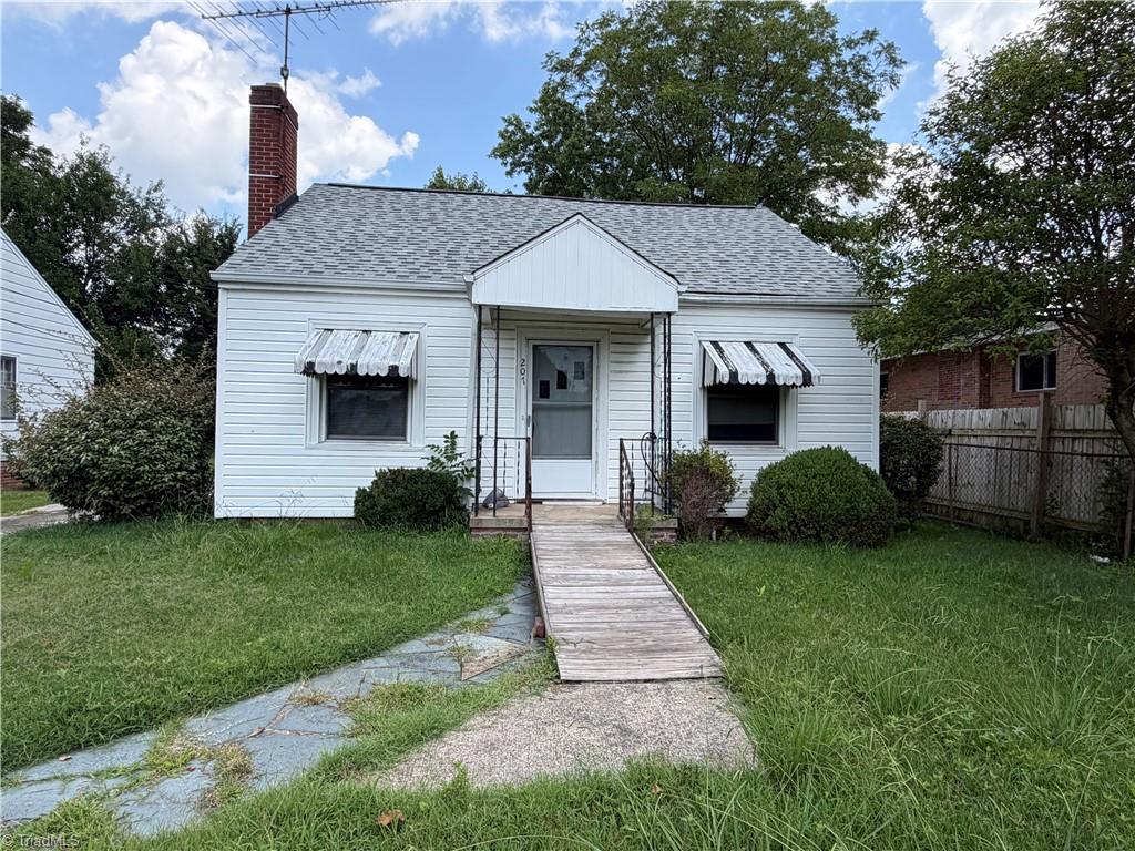 207 Woodbury Street Property Photo 1