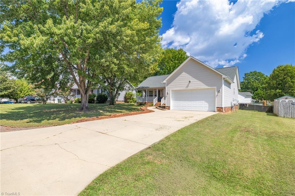 21 Oak Meadow Lane Property Photo 1