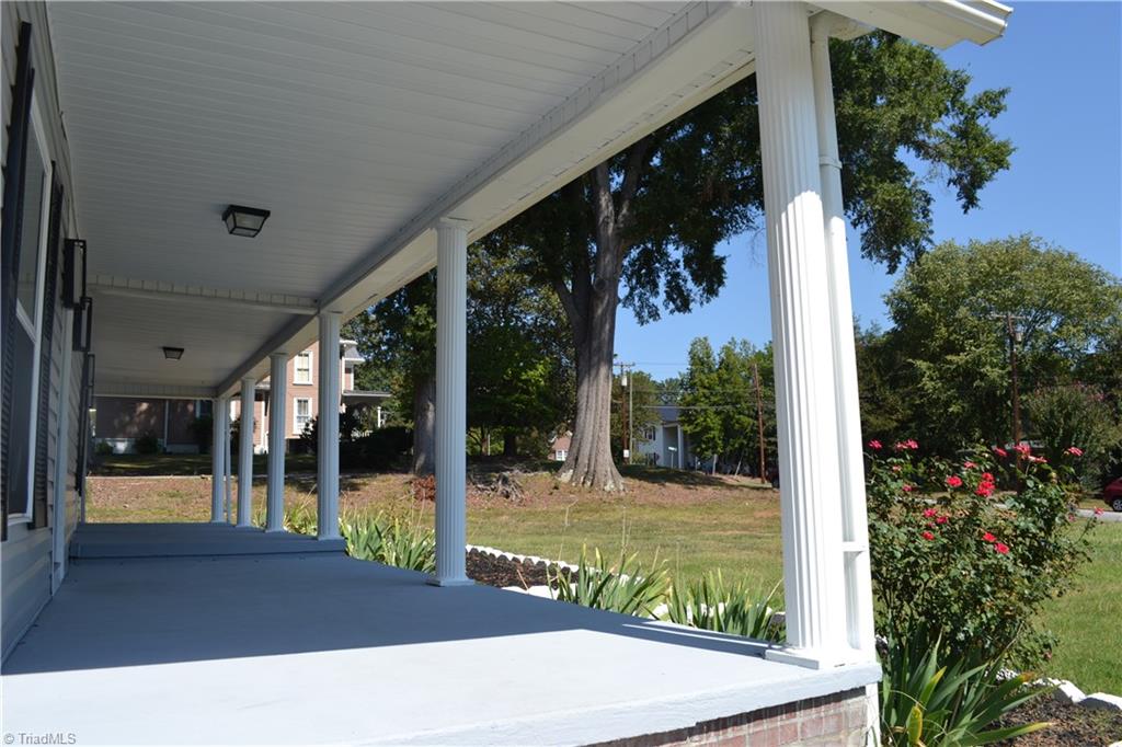 535 Patrick Street Property Photo 6