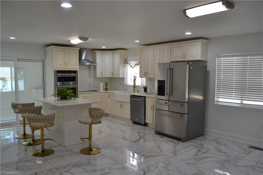 535 Patrick Street Property Photo 21
