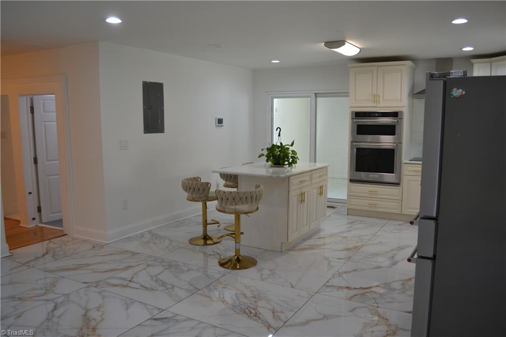 535 Patrick Street Property Photo 23