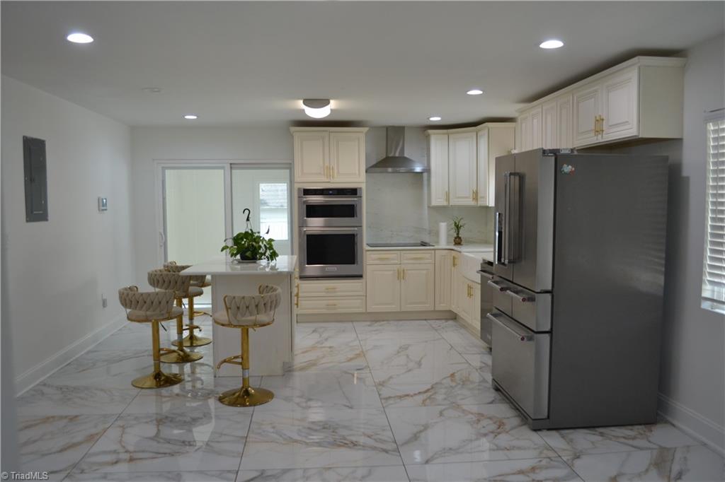 535 Patrick Street Property Photo 24