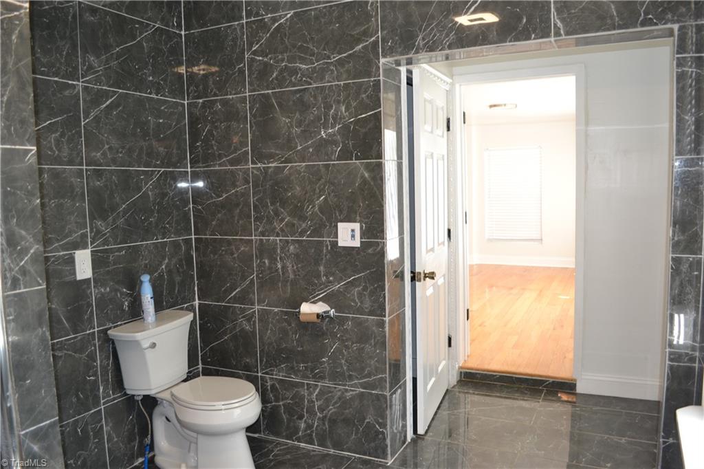 535 Patrick Street Property Photo 38