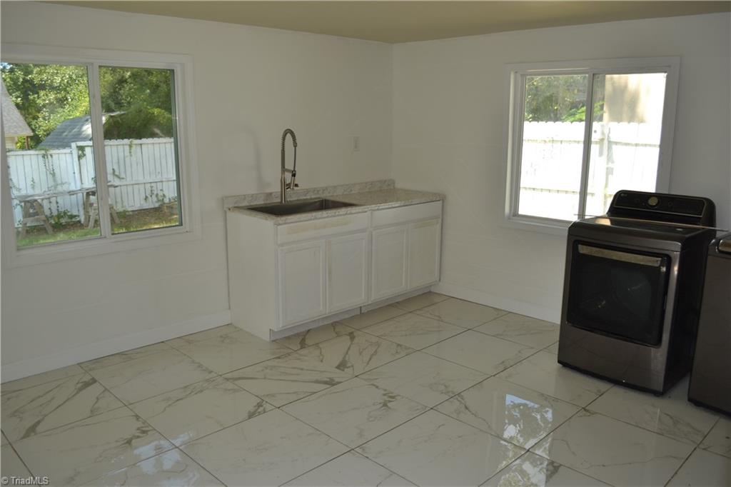 535 Patrick Street Property Photo 43