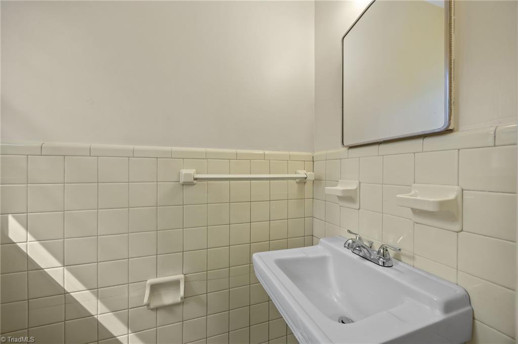 1108 Dartmouth Avenue Property Photo 9