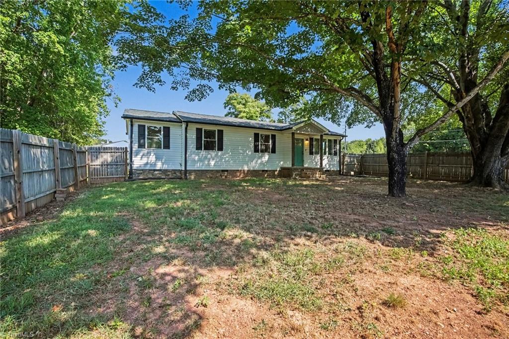 118 Shady Grove Road Property Photo 4