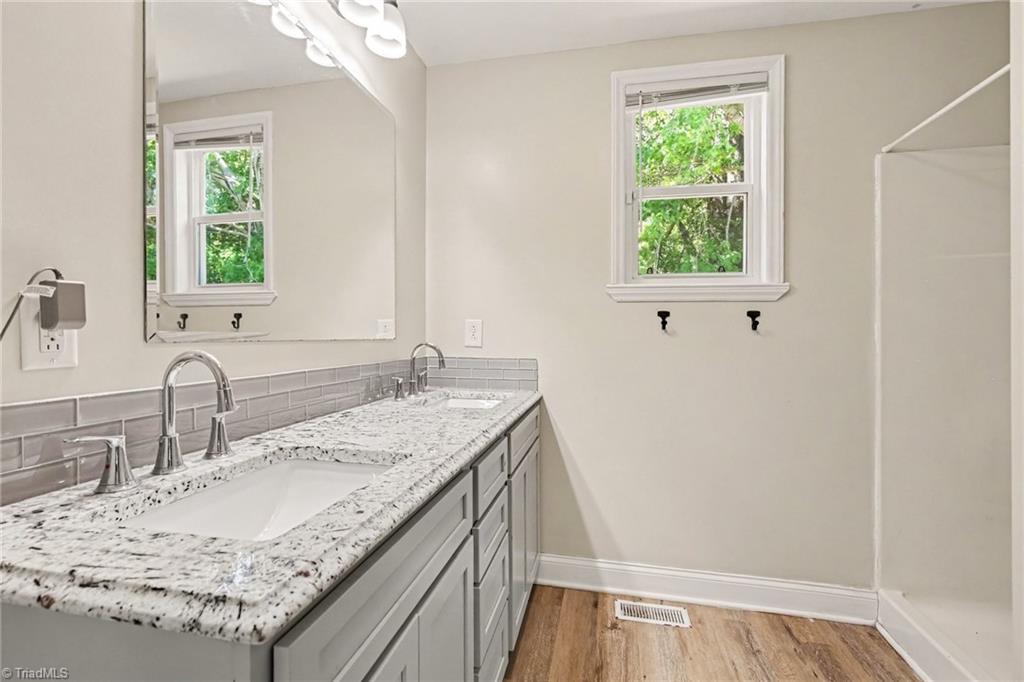118 Shady Grove Road Property Photo 19