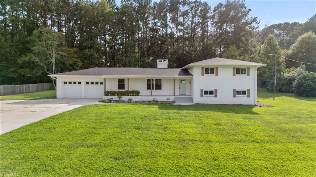 1412 Youngs Mill Road Property Photo 2