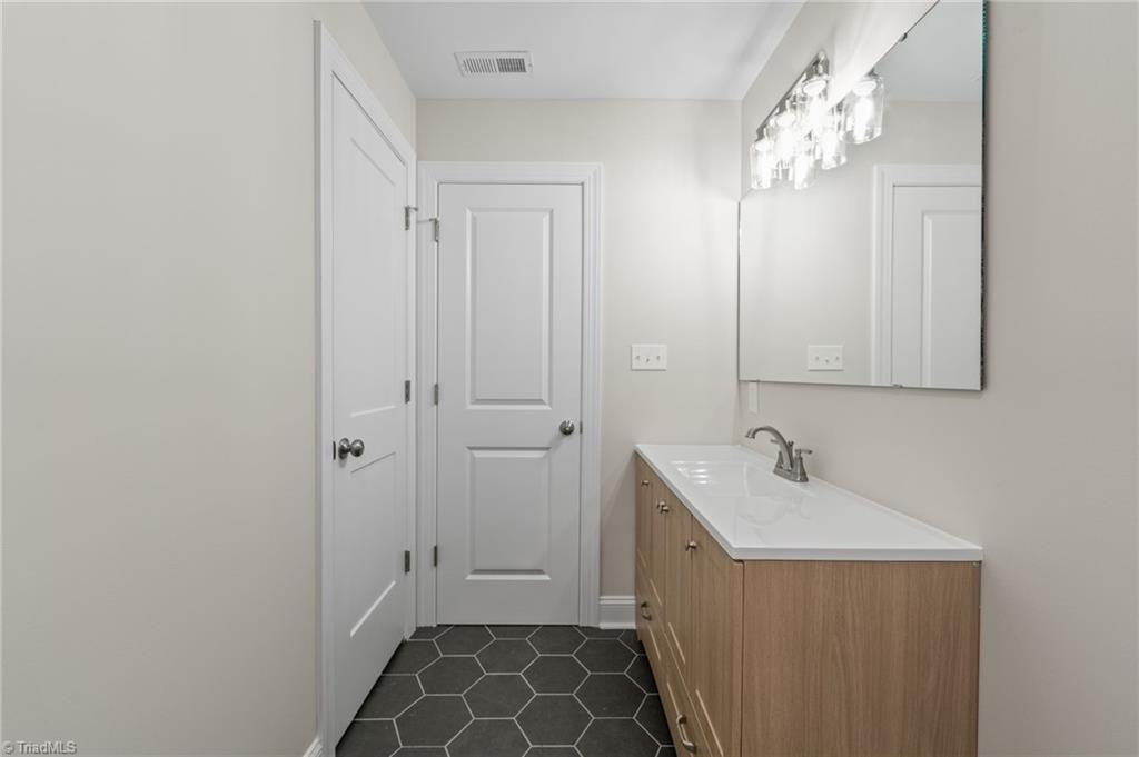 1412 Youngs Mill Road Property Photo 16