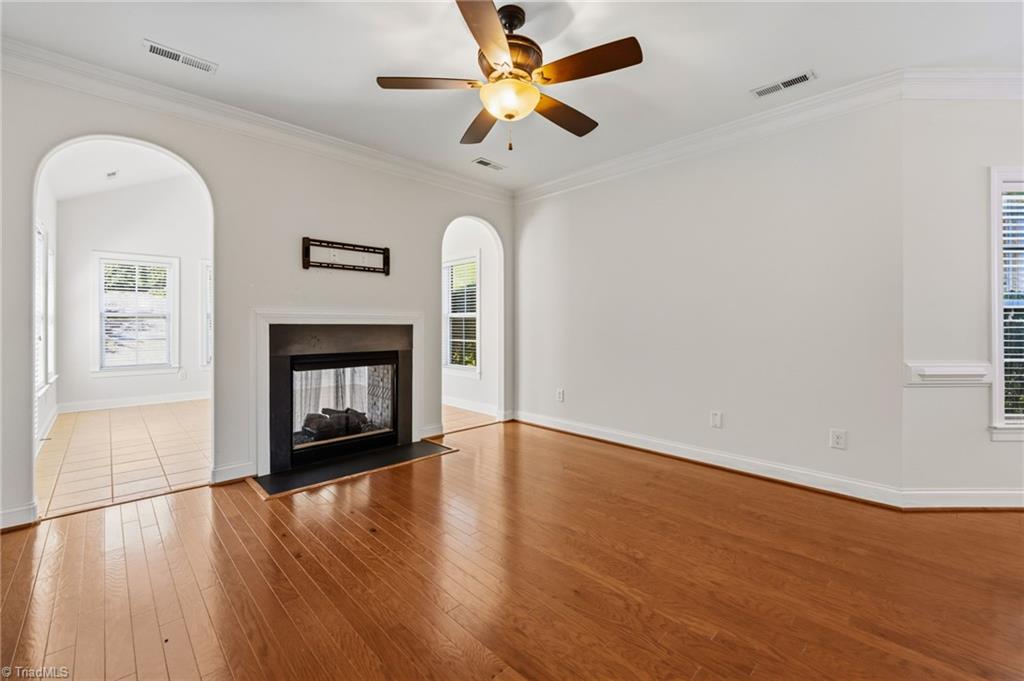 5285 Esher Drive Property Photo 10