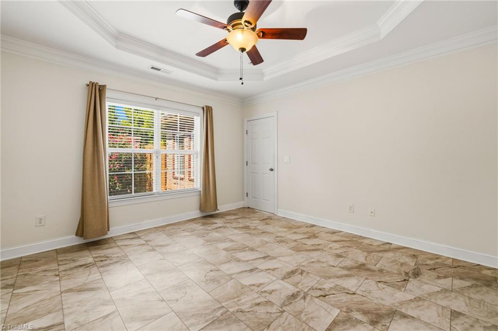 5285 Esher Drive Property Photo 19