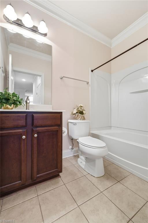 5285 Esher Drive Property Photo 31