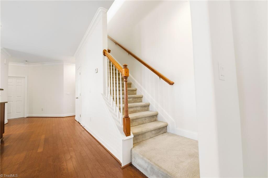 5285 Esher Drive Property Photo 40
